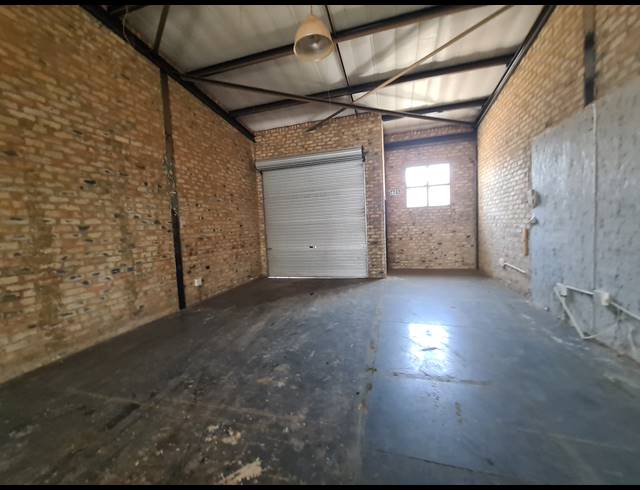 140M² WAREHOUSE TO LET IN PRESIDENT PARK